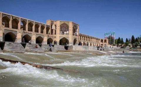 زاینده‌ رود بار دیگر پر آب شد